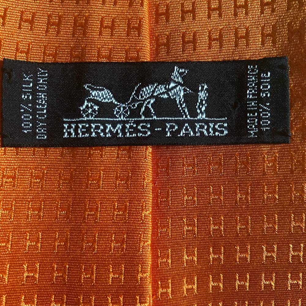 Orange Hermès Silk Printed H Tie